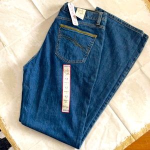 NWT Cruel Girl Dakota jeans with some stretch